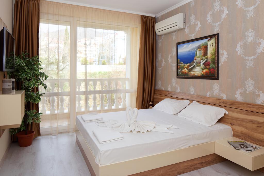 Villa Sardinia And Spa Sveti Vlas Exterior foto